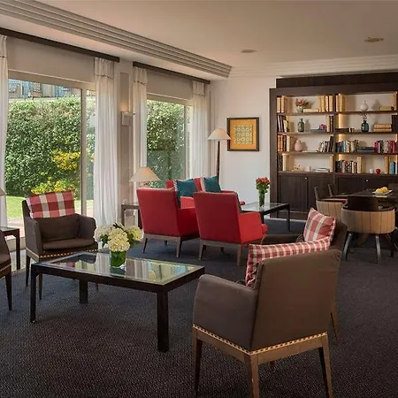 Hotel Nh Parco Degli Aragonesi 4*