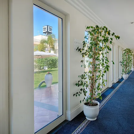 Hotel Nh Parco Degli Aragonesi