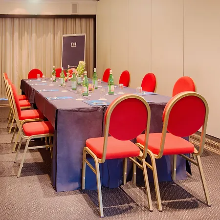 Nh Parco Degli Aragonesi Hotel