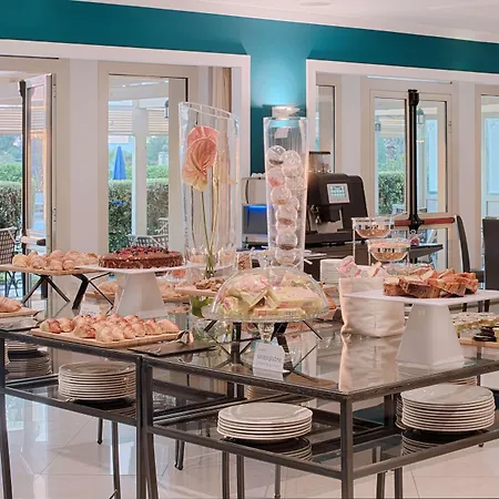 Hotel Nh Parco Degli Aragonesi 4*