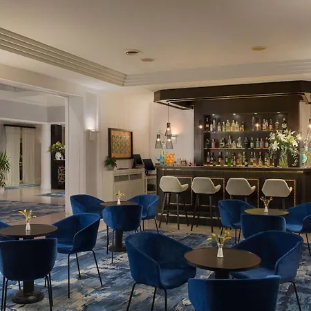 Nh Parco Degli Aragonesi 4*