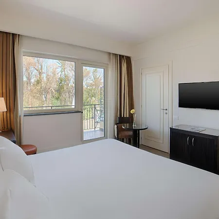 Nh Parco Degli Aragonesi