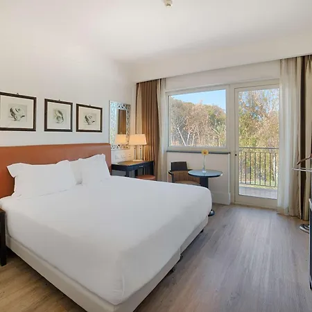 Nh Parco Degli Aragonesi Hotel 4*