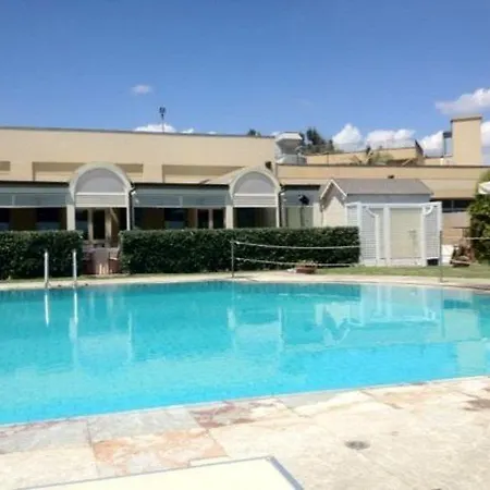 Nh Parco Degli Aragonesi Hotel