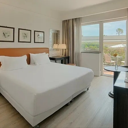 Nh Parco Degli Aragonesi Hotell