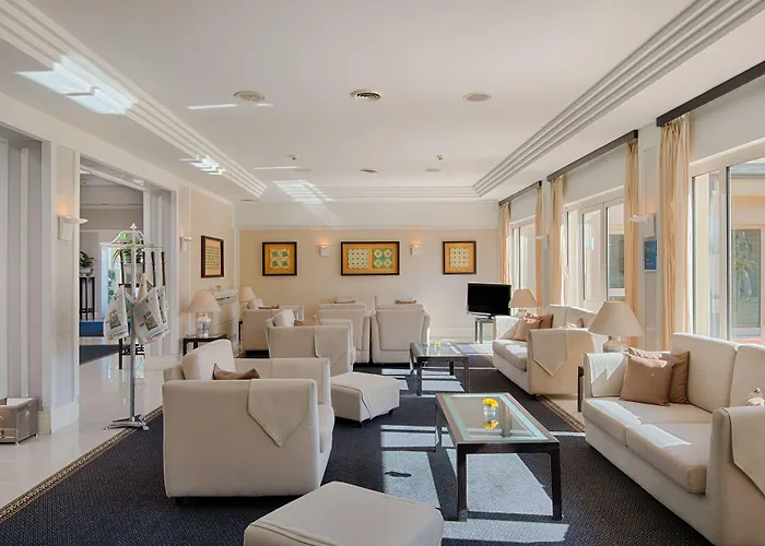 Hotel Nh Parco Degli Aragonesi 4*